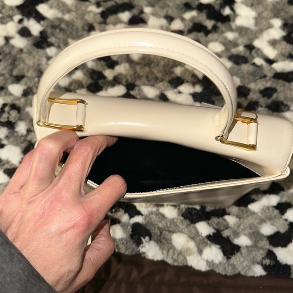 Givenchy top handle handbag beige leather gold hardware damaged - Picture 5 of 12